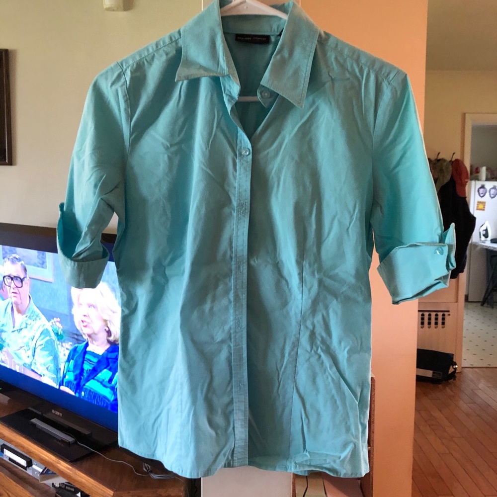 Short sleeve button down shirt with subtle stripe